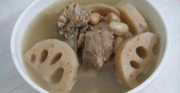 How to make pork ribs and lotus root slices soup?
