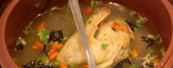 Five tips for making delicious old hen soup