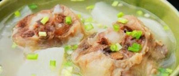 The practice of oxtail soup and the nutritional composition of oxtail�
