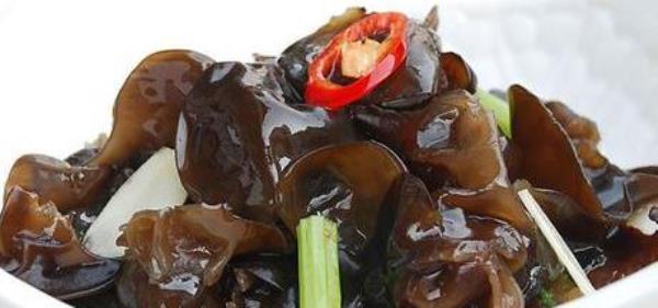 The nutritional value of black fungus-the efficacy and role of black fungus�