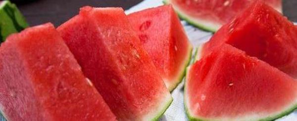 If you love to eat watermelon in summer, how to eat it healthily?