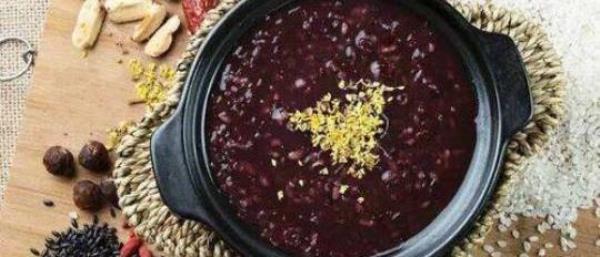 How to make sweet-scented osmanthus black rice porridge