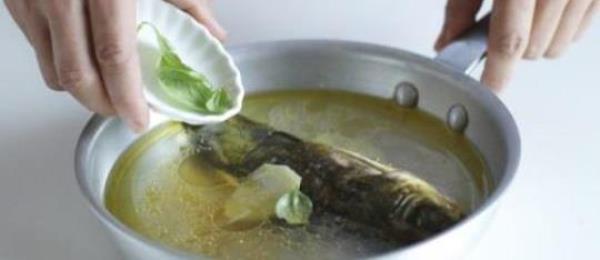 What are the simple ways to make yellow bone fish soup?