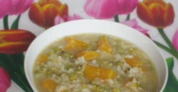 How to make carrot and mung bean porridge?