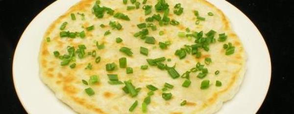 What ingredients are needed to make green onion pancakes? How to make green onion pancakes