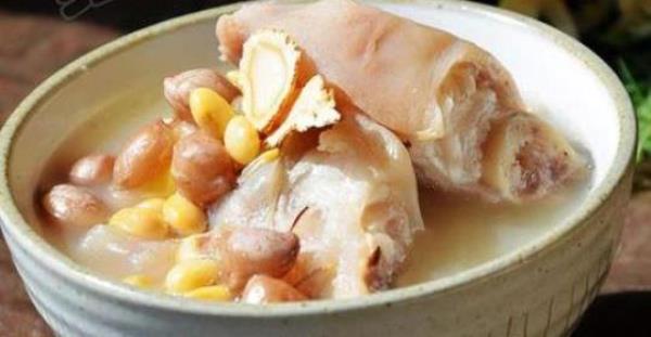 Is it easy to make confinement pig trotter soup?