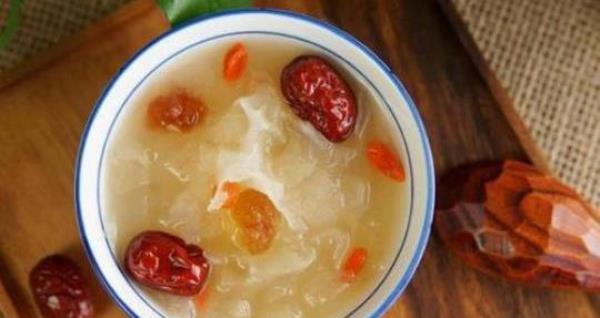 What are the functions of Tremella and Red Date Soup?