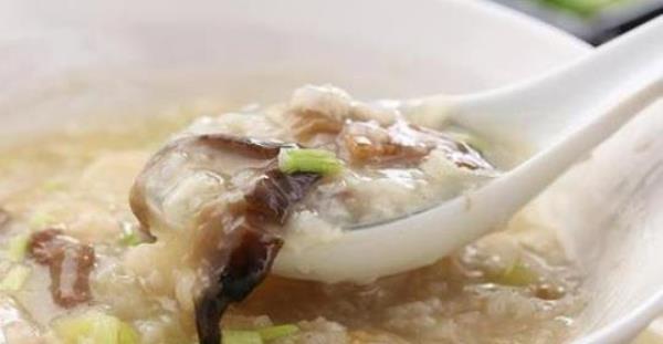A complete introduction to how to make mushroom and lean meat porridge